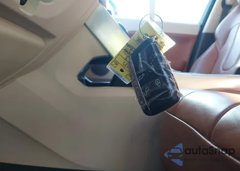 2013 Land Rover Range Rover Evoque Pure from USA, damaged, VIN SALVV2BG7DH810352